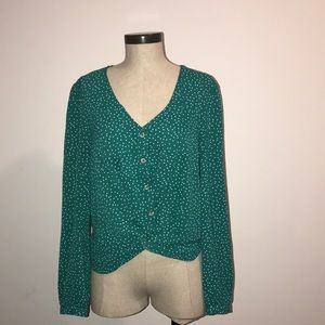 Green polka dot blouse June & Hudson